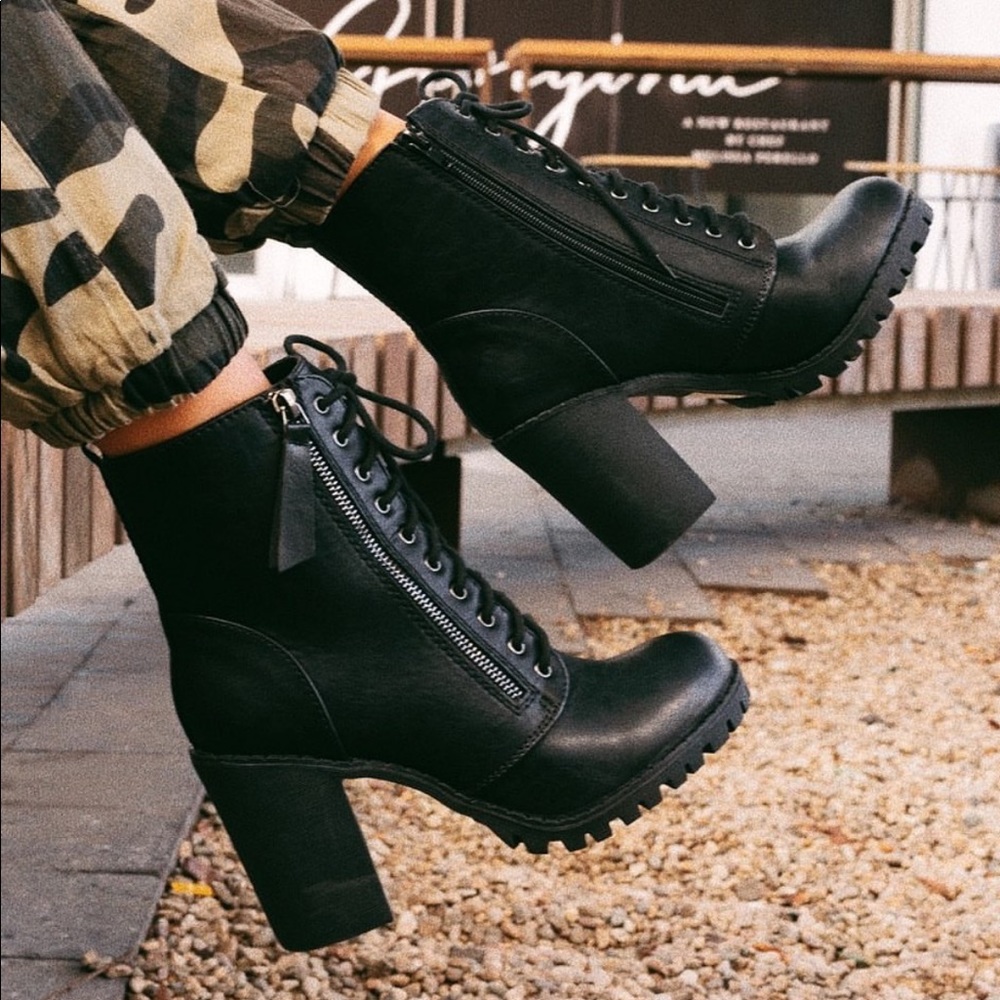 NEW Nina Lace Booties- in Black